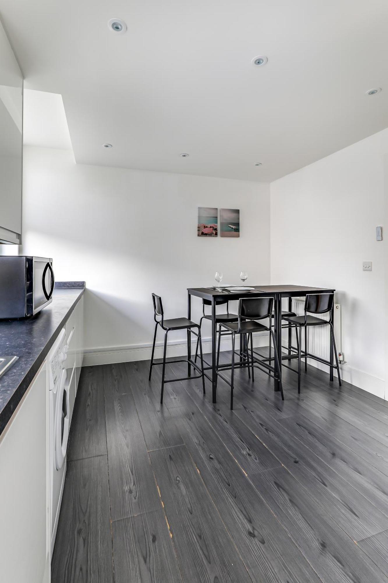 Exceptionally Spacious Central Canterbury Home Exterior photo